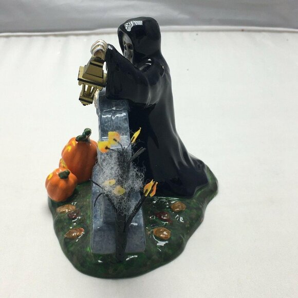 Department 56 Halloween Series Village Accessories Sign #56.53044 - Picture 2 of 9